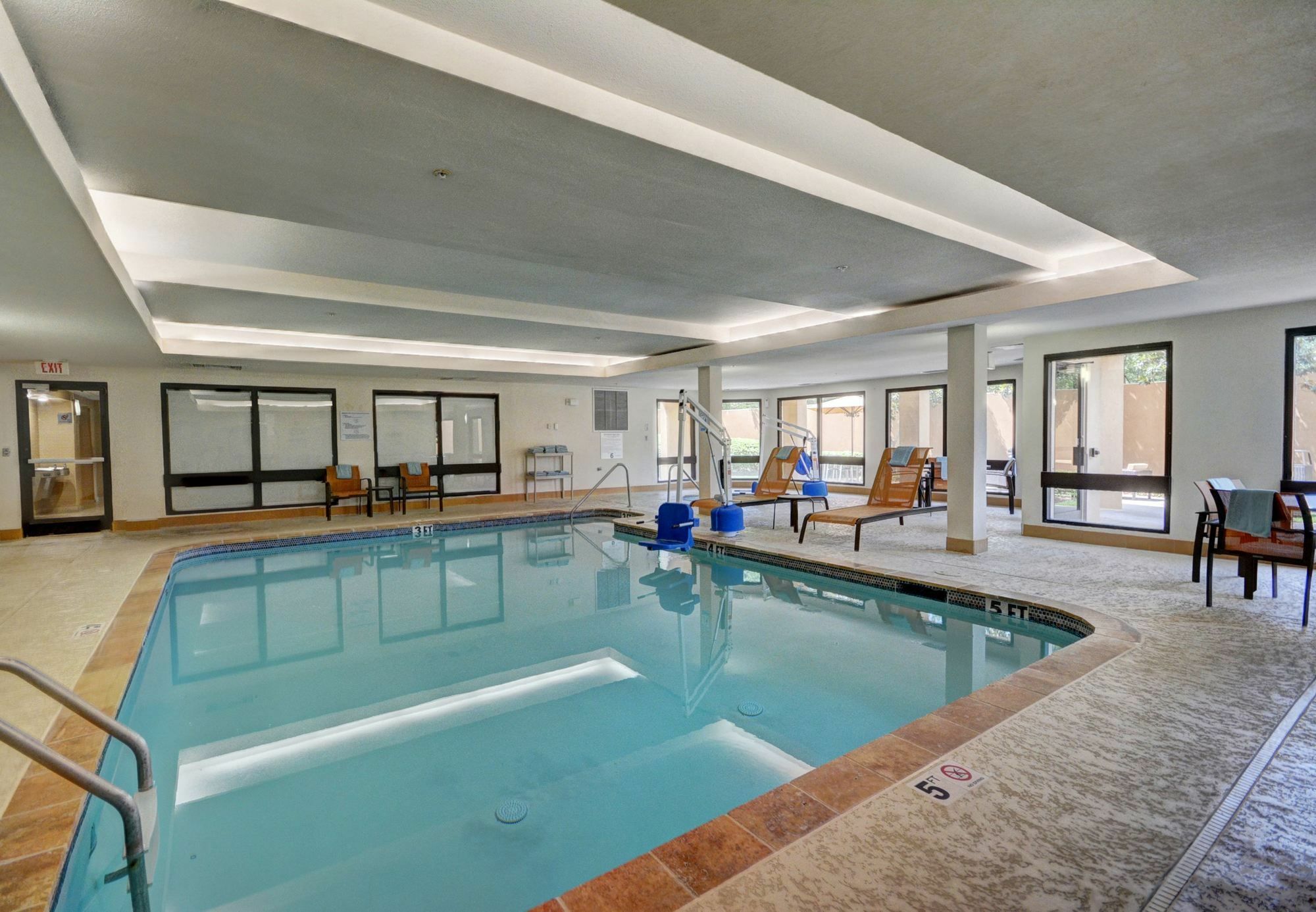 מלון Courtyard Lafayette Airport מראה חיצוני תמונה